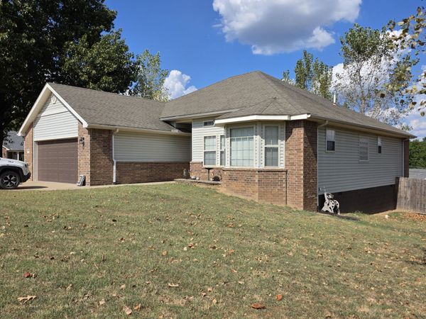 1704 Rosewood Road , Neosho, MO 64850