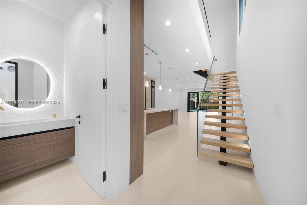 1328 NE 16th Ter, Fort Lauderdale, FL 33304 Photo