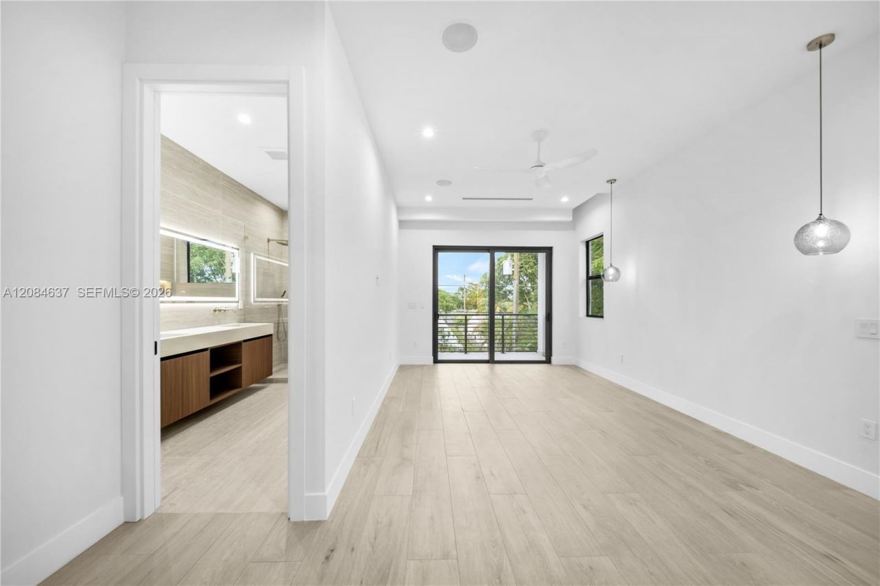 1328 NE 16th Ter, Fort Lauderdale, FL 33304 Photo