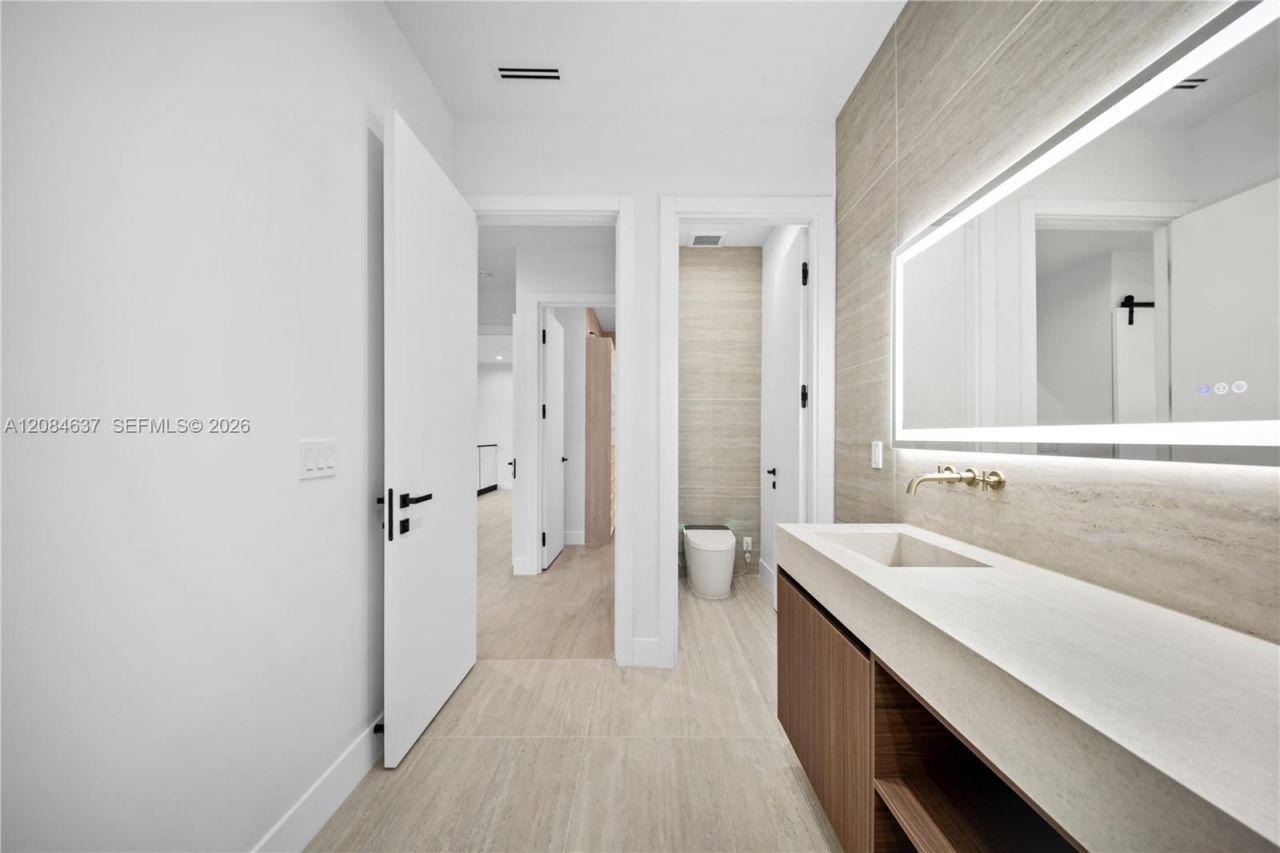 1328 NE 16th Ter, Fort Lauderdale, FL 33304 Photo