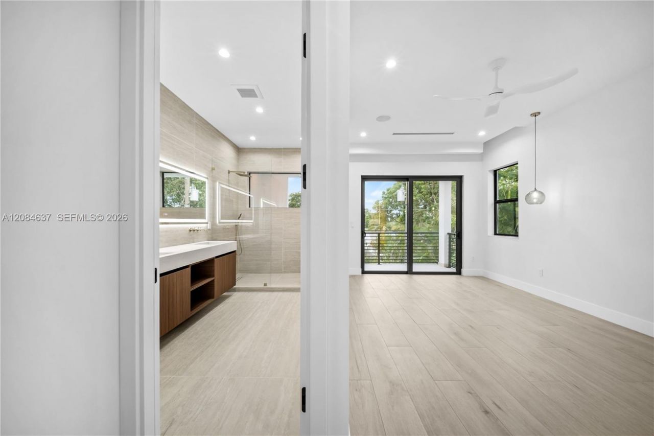 1328 NE 16th Ter, Fort Lauderdale, FL 33304 Photo