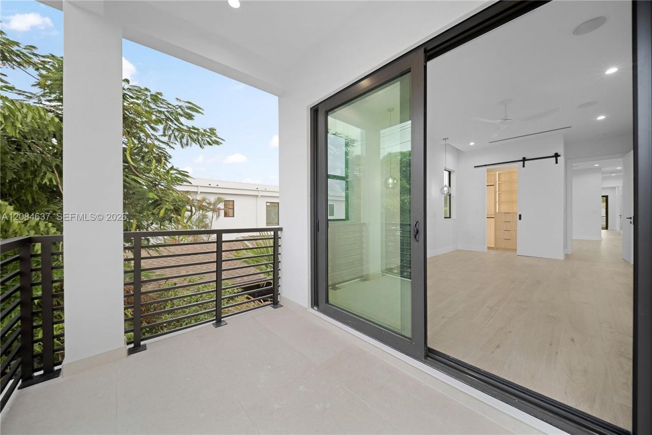 1328 NE 16th Ter, Fort Lauderdale, FL 33304 Photo