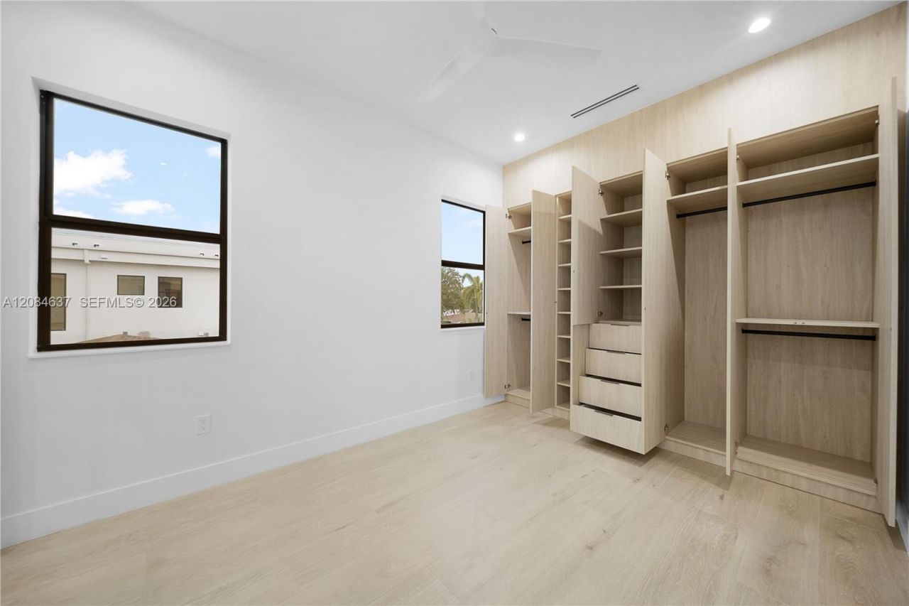 1328 NE 16th Ter, Fort Lauderdale, FL 33304 Photo