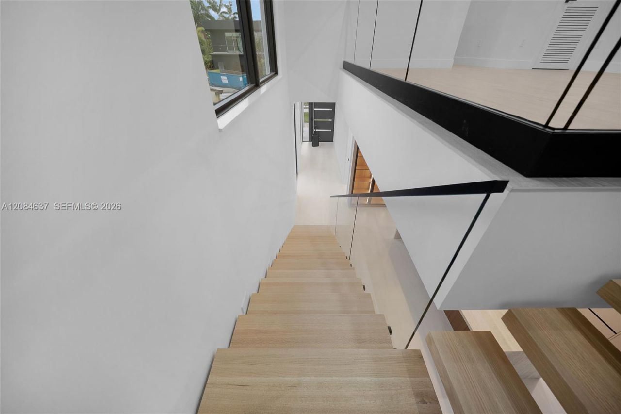 1328 NE 16th Ter, Fort Lauderdale, FL 33304 Photo