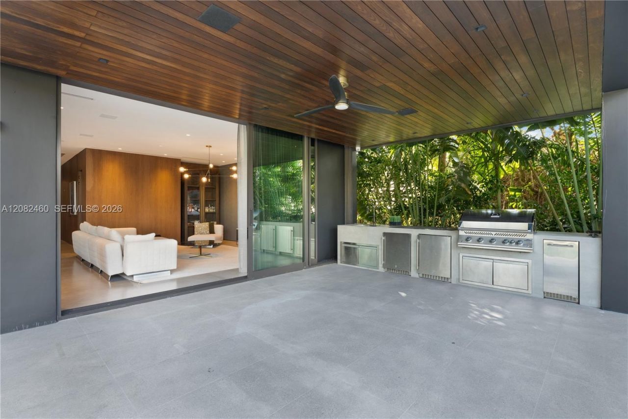 131 Cape Florida Dr, Key Biscayne, FL 33149 Photo