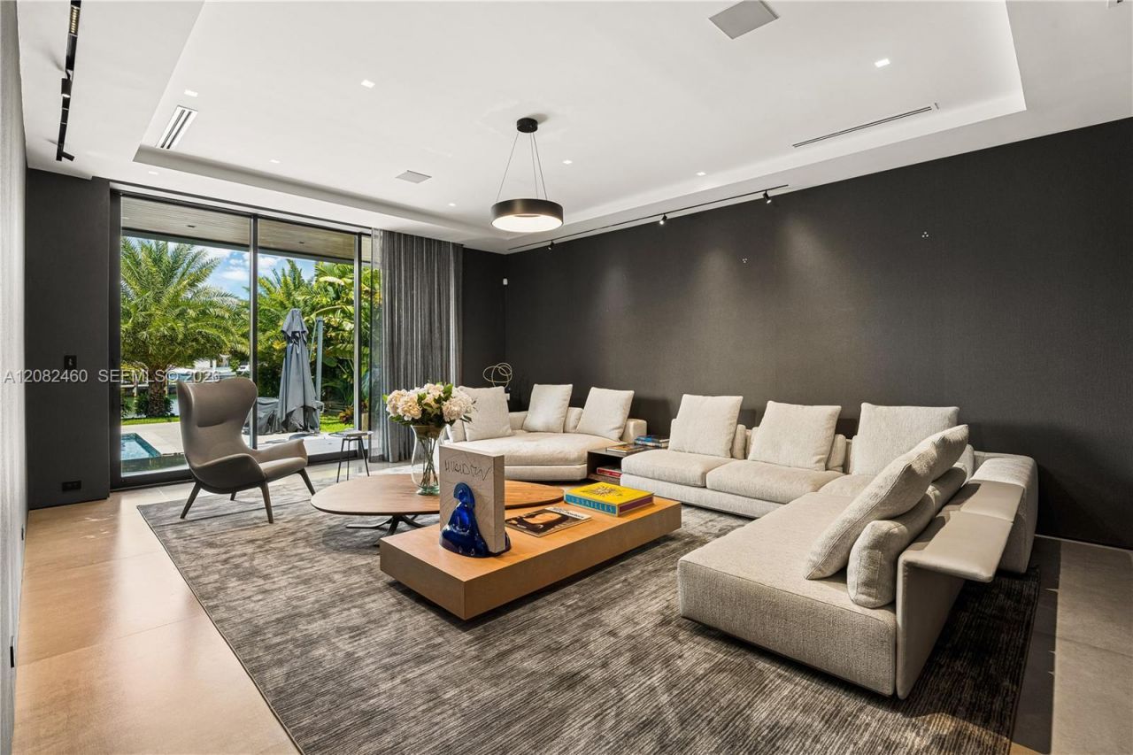 131 Cape Florida Dr, Key Biscayne, FL 33149 Photo