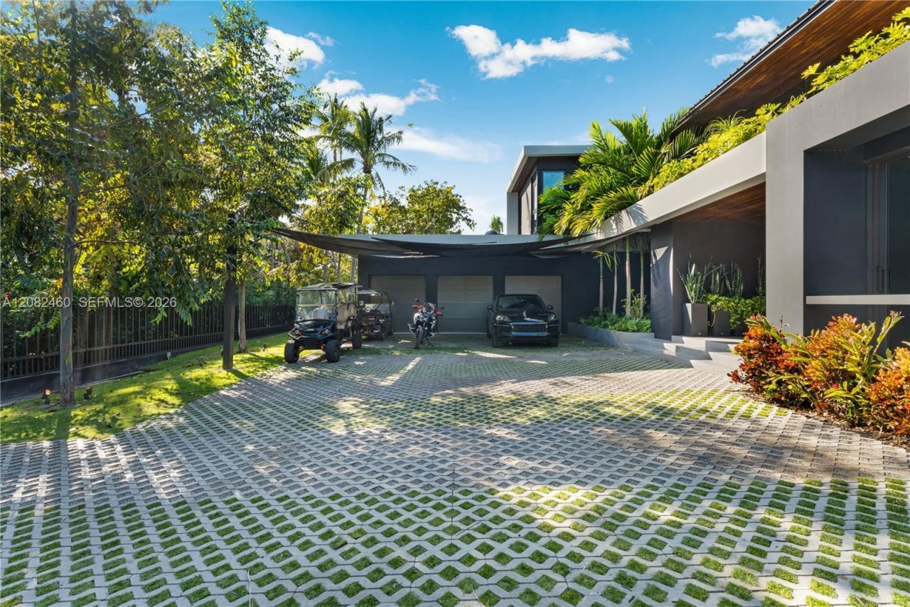 131 Cape Florida Dr, Key Biscayne, FL 33149 Photo