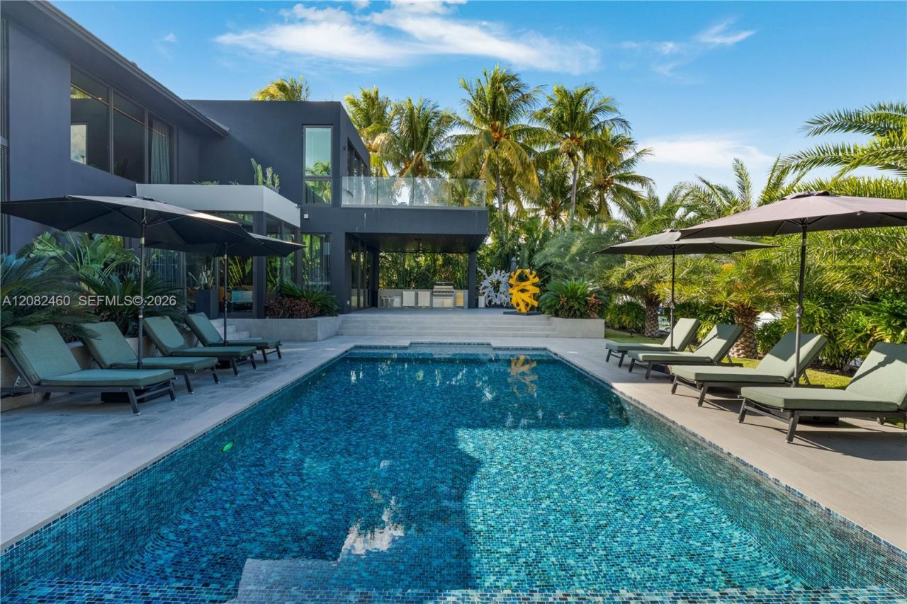 131 Cape Florida Dr, Key Biscayne, FL 33149 Photo