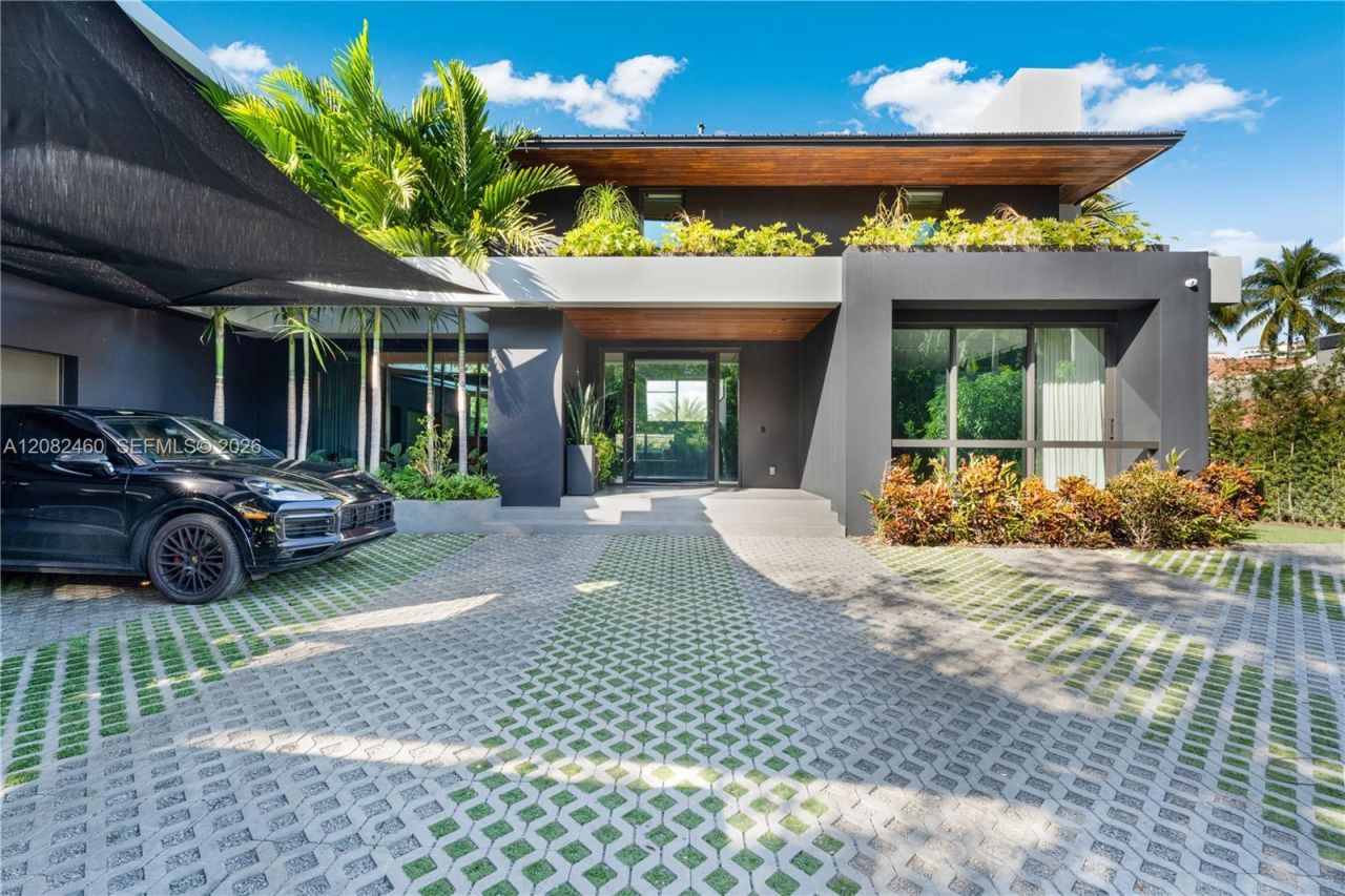 131 Cape Florida Dr, Key Biscayne, FL 33149 Photo