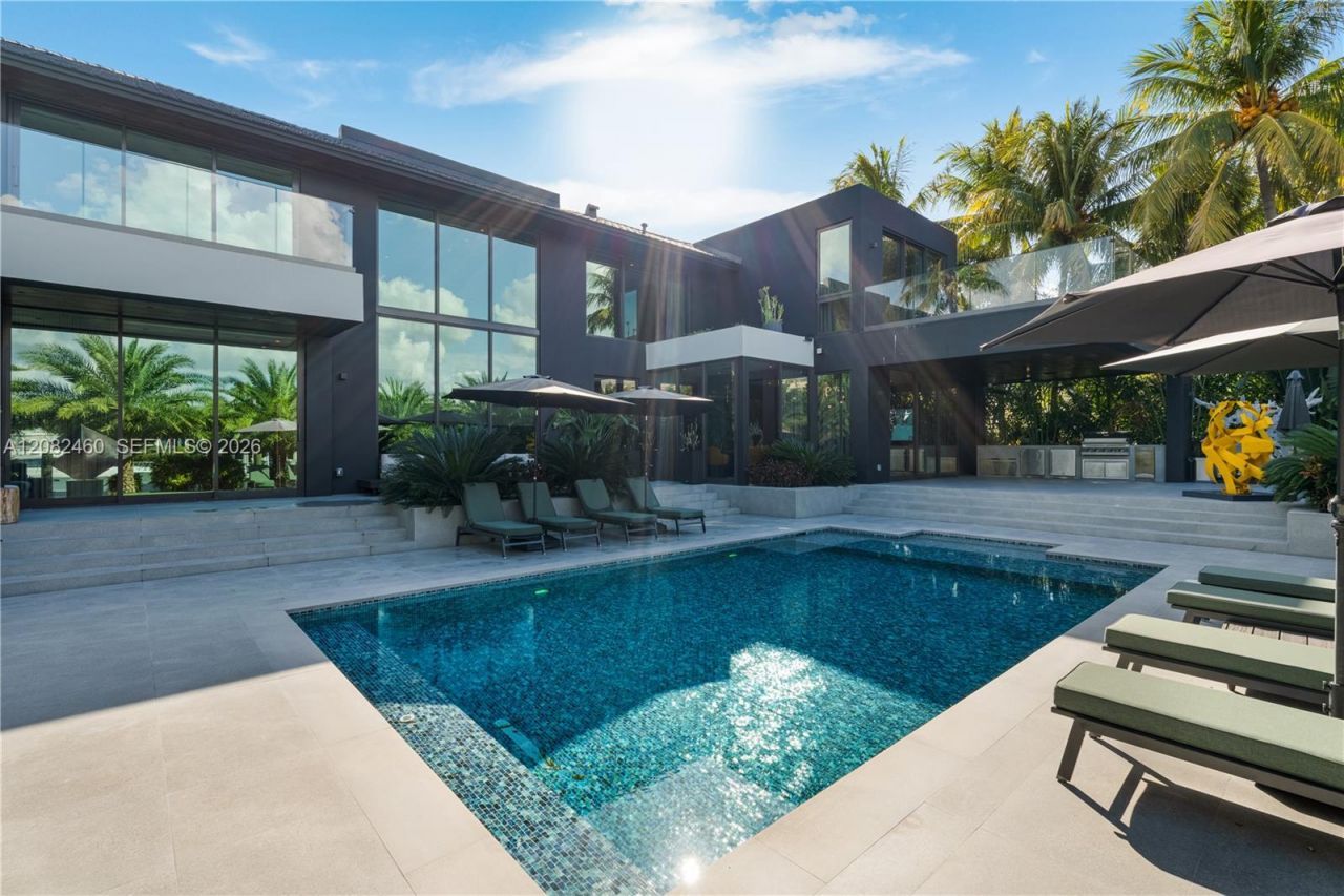 131 Cape Florida Dr, Key Biscayne, FL 33149 Photo