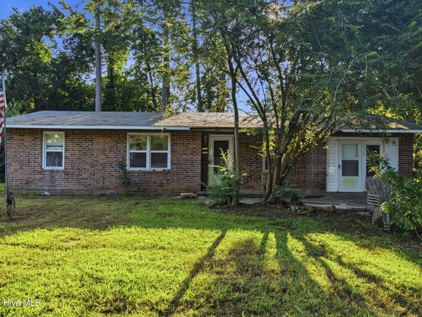 528 Oci Drive , Jacksonville, NC 28540