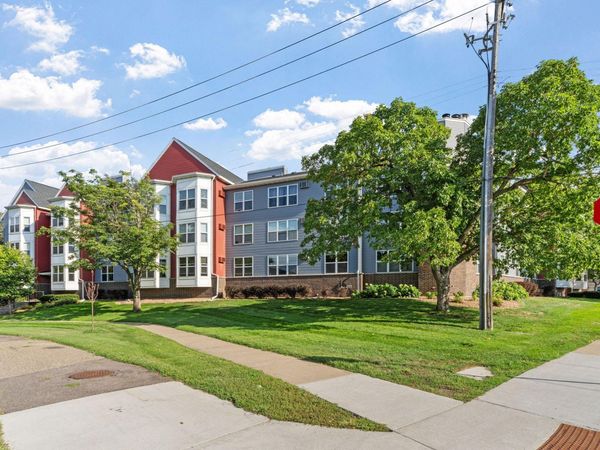 720 3rd Avenue NE, Unit 325, Minneapolis, MN 55413