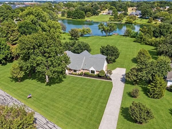 131 Oak Grove Circle, Double Oak, TX 75077