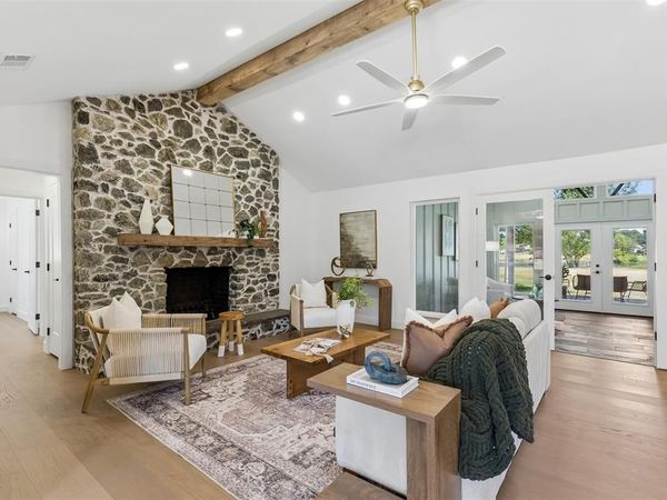 131 Oak Grove Circle, Double Oak, TX 75077