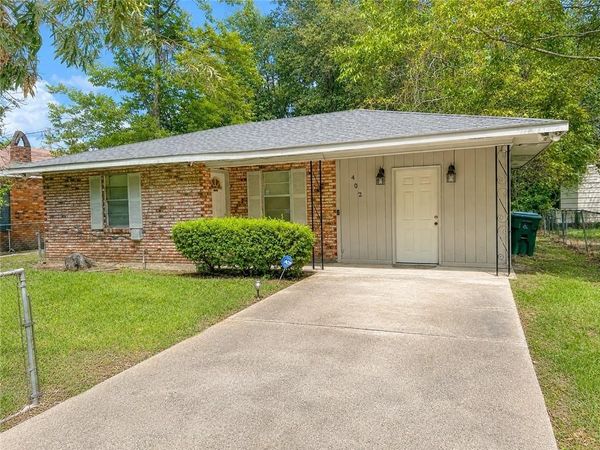 402 PHOENIX Square , Hammond, LA 70403