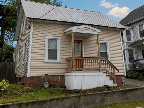 27 Pierce Street, Dover, NH 03820