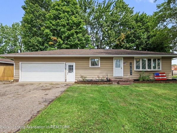 4502 Wilcox Road, Holt, MI 48842