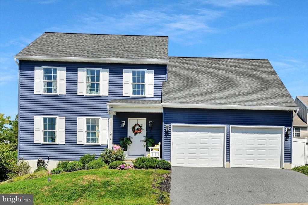 214 LOGHES DRIVE, MANHEIM, PA 17545