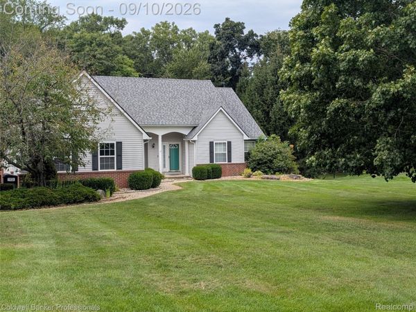 8146 Kimble Drive , Hamburg Township, Mi 48169