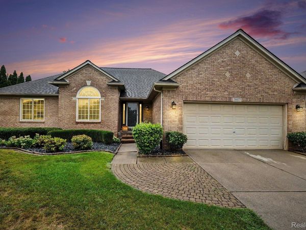 20577 Sherwood Drive , Macomb Township, Mi 48044