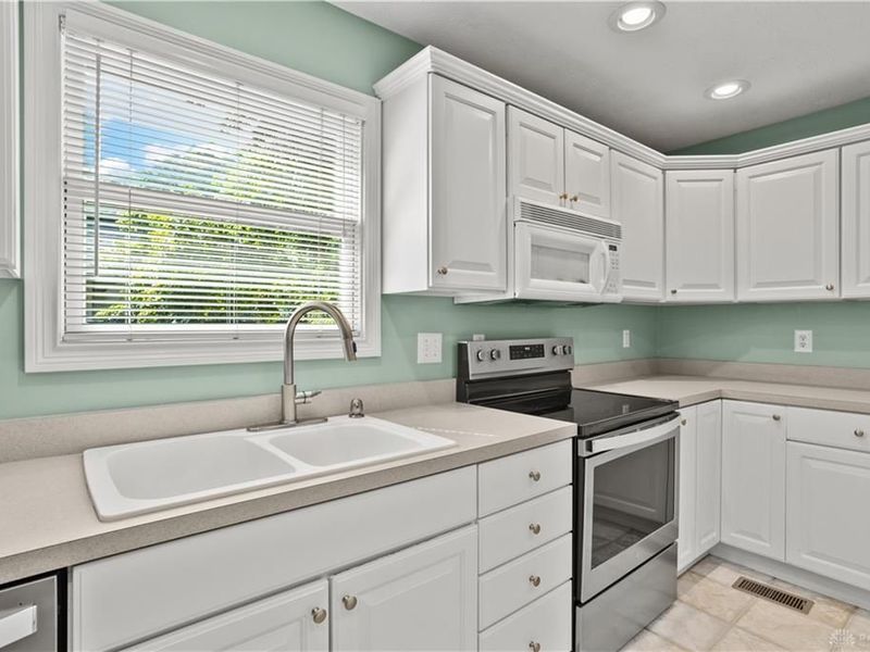 2365 Worthington Drive, Troy, OH 45373 Photo 19