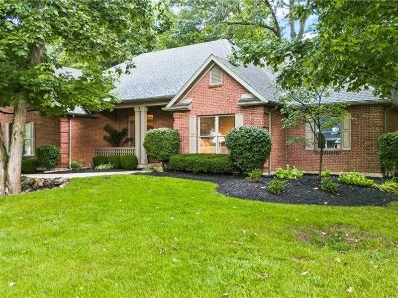 2365 Worthington Drive, Troy, OH 45373 Photo 2