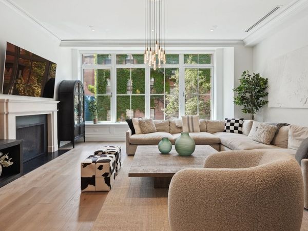 32 Derne St, Unit 2B, Boston, MA 02114