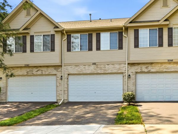 2051 Village View Drive, Yorkville, IL 60560