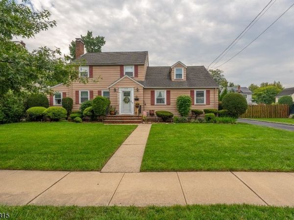 719 Locust St, Roselle Park, NJ 07204