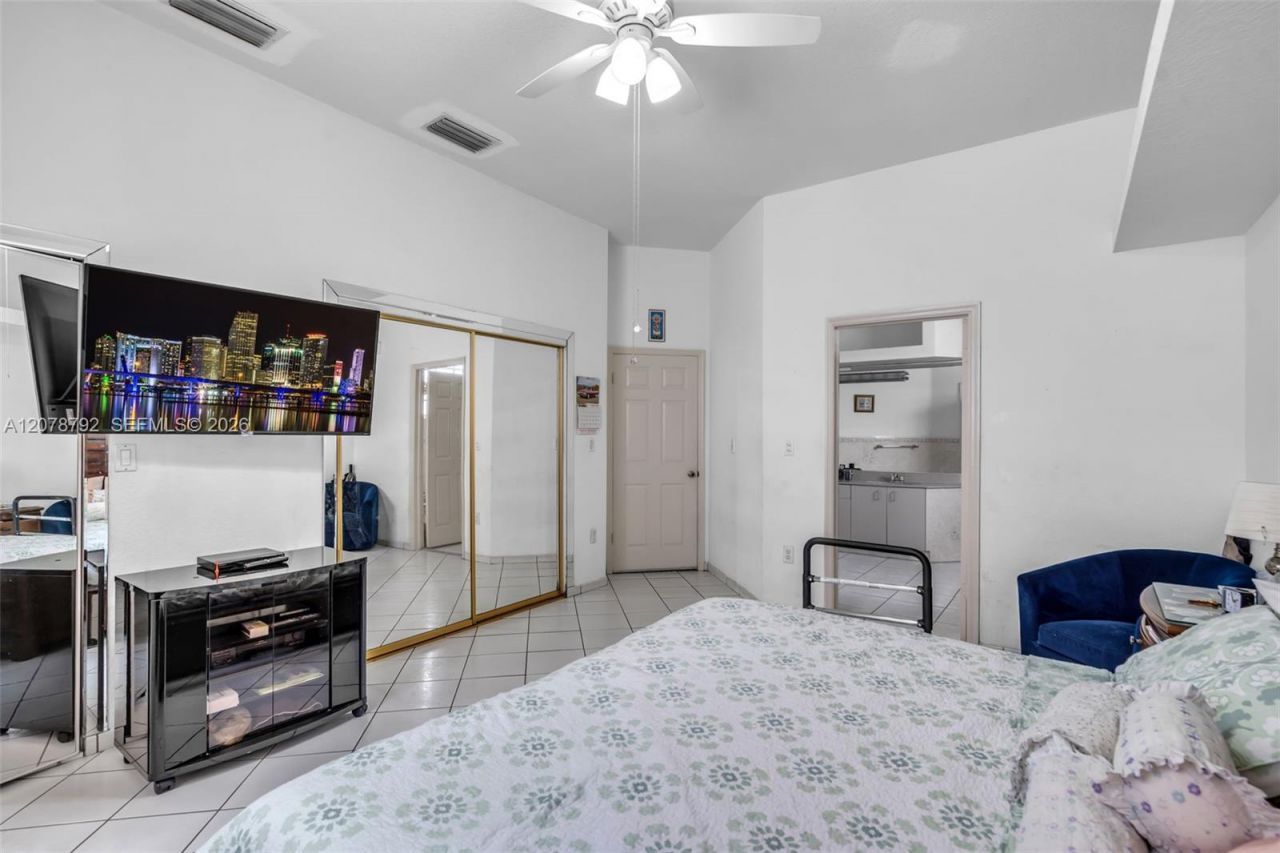9053 NW 146th Ter , Miami Lakes, FL 33018 Photo