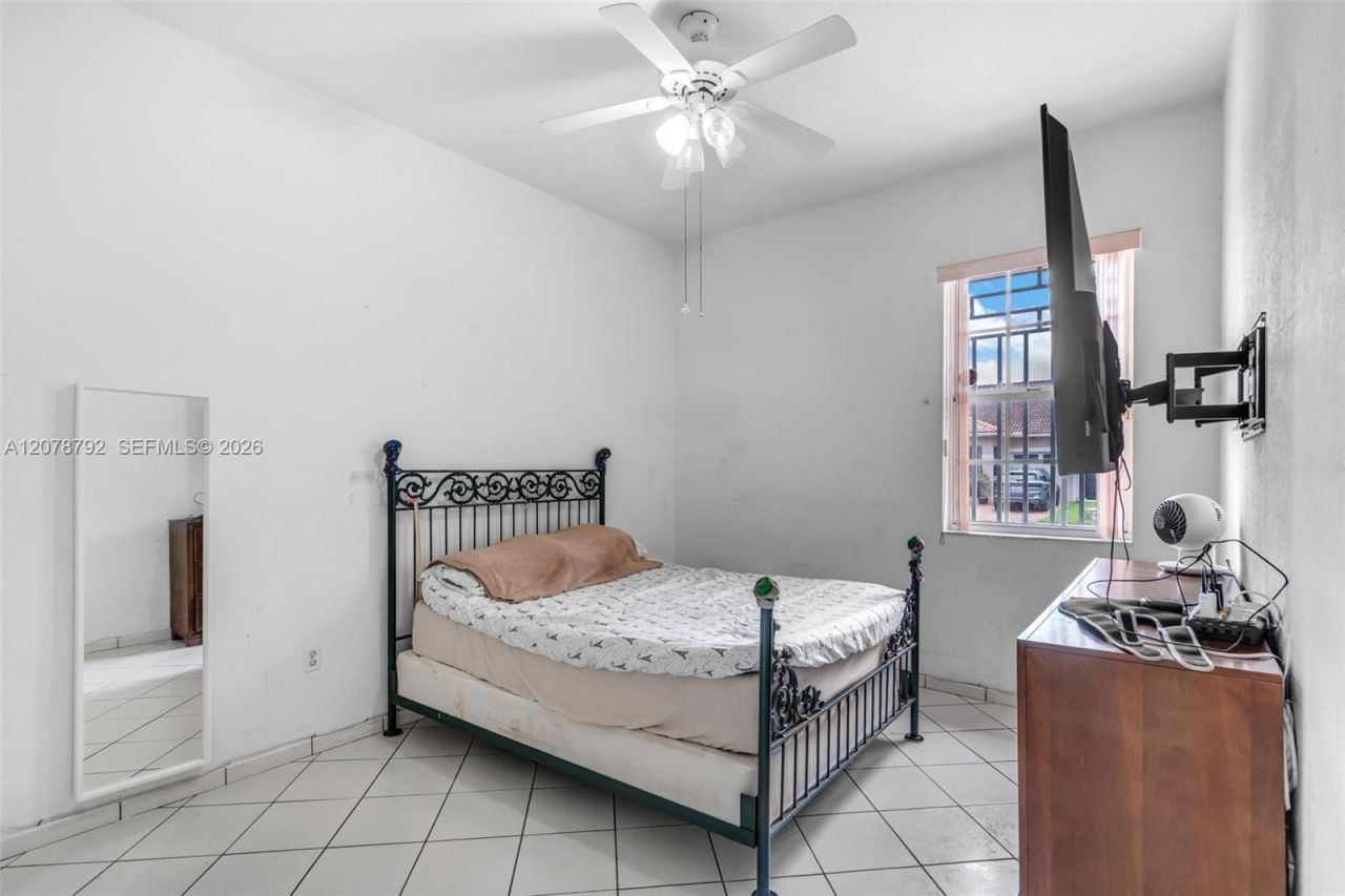 9053 NW 146th Ter , Miami Lakes, FL 33018 Photo