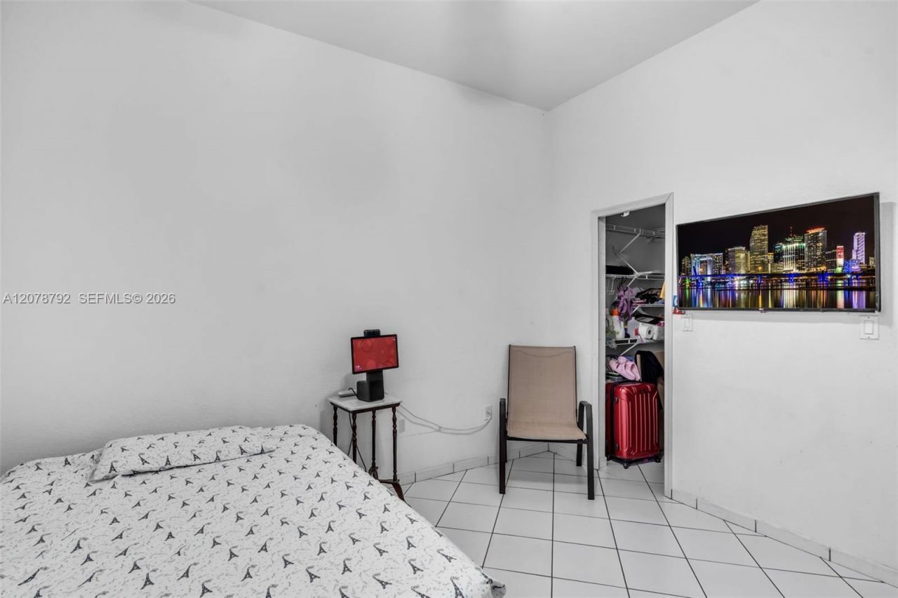 9053 NW 146th Ter, Miami Lakes, FL 33018 Photo