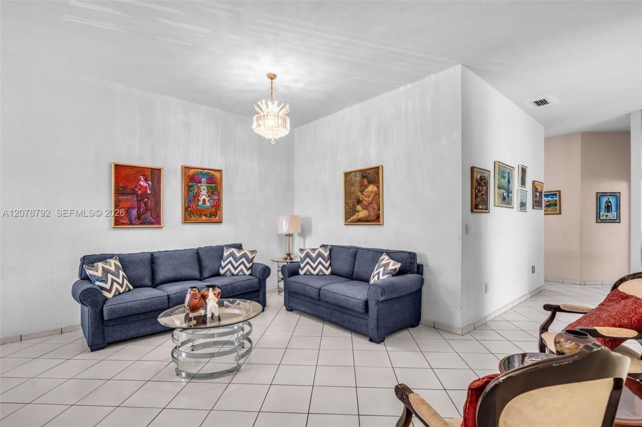 9053 NW 146th Ter , Miami Lakes, FL 33018 Photo