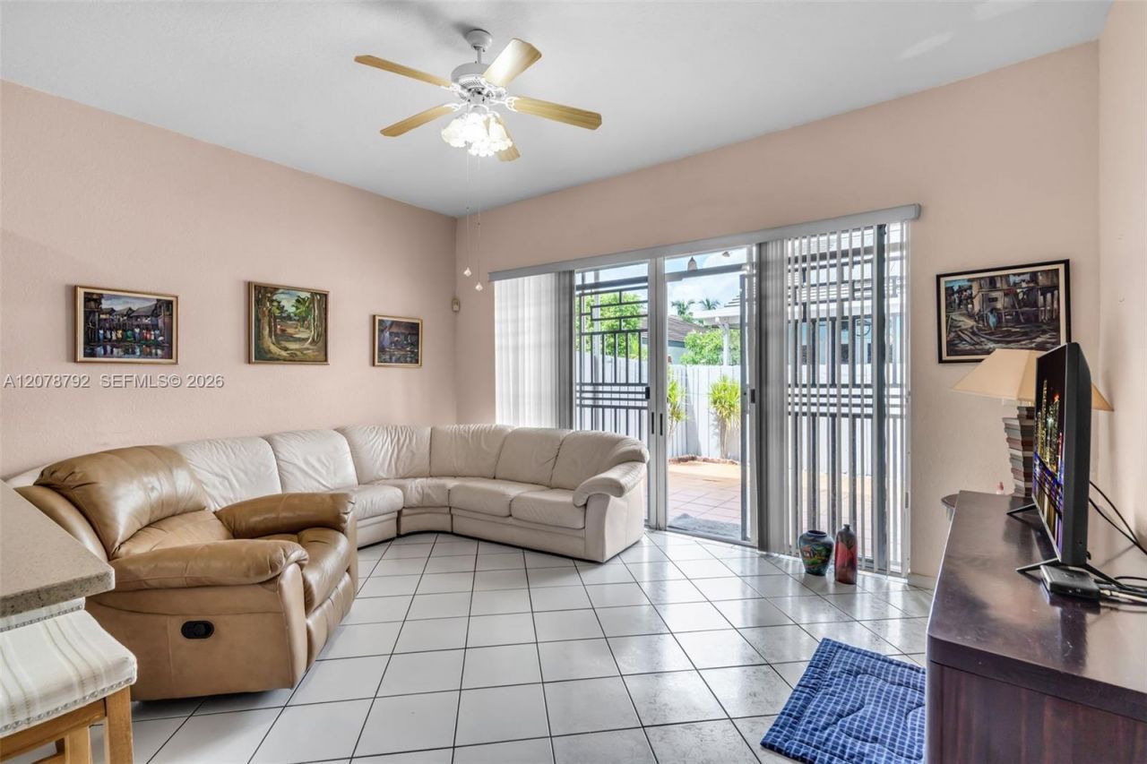 9053 NW 146th Ter , Miami Lakes, FL 33018 Photo
