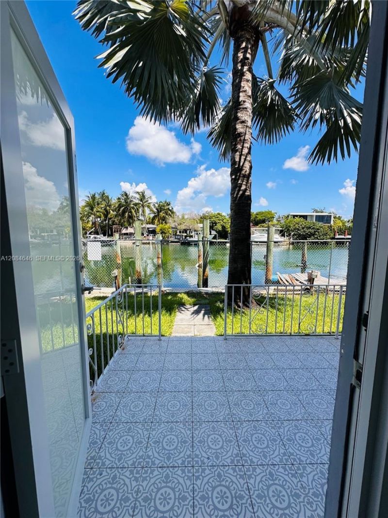 2045 Calais Dr , Unit 6, Miami Beach, FL 33141 Photo