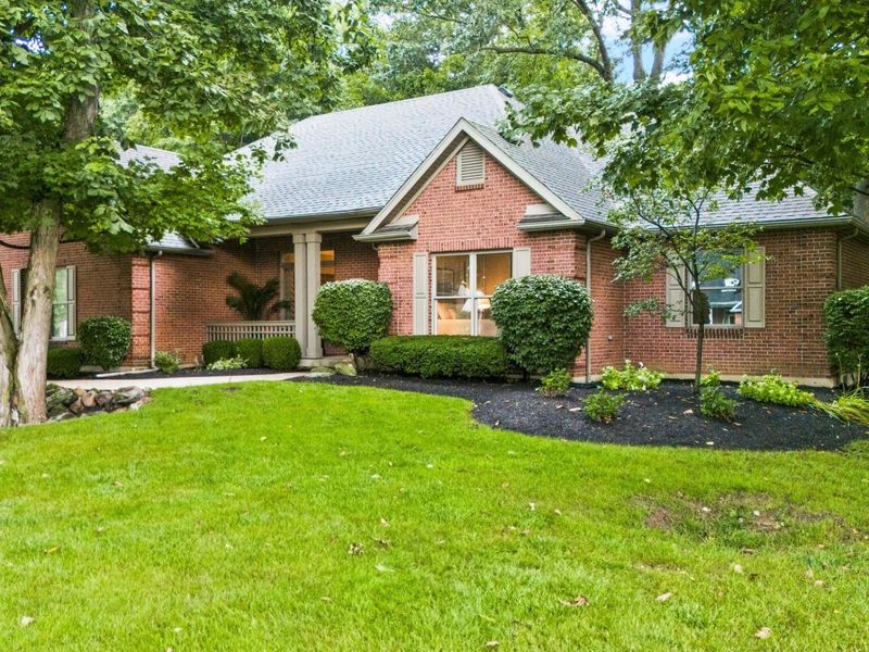 2365 Worthington Drive, Troy, OH 45373 Photo 2