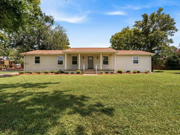 203 Oak Hill Dr , Lebanon, TN 37087