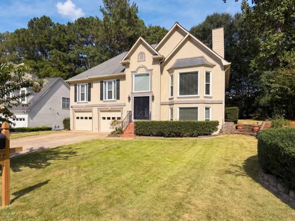 142 Clubhouse Drive NW, Kennesaw, GA 30144