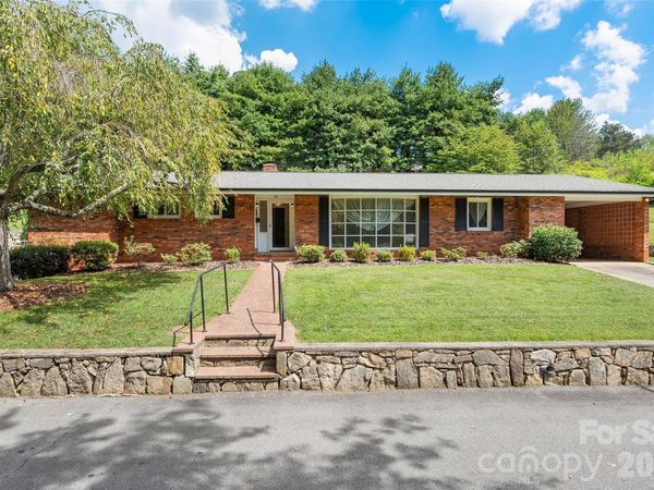 62 W Haywood Drive , Canton, NC 28716