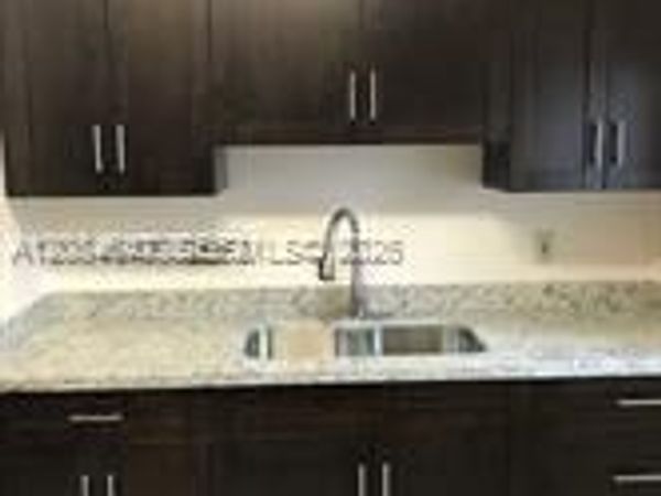 7820 W 29th Way , Unit 201, Hialeah, FL 33018
