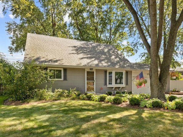 1552 Jobe Avenue , St. Charles, IL 60174