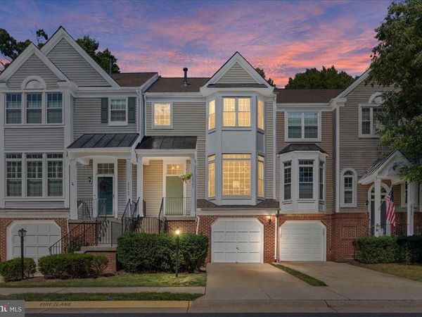 20547 WARBURTON BAY SQUARE, Unit 37, STERLING, VA 20165