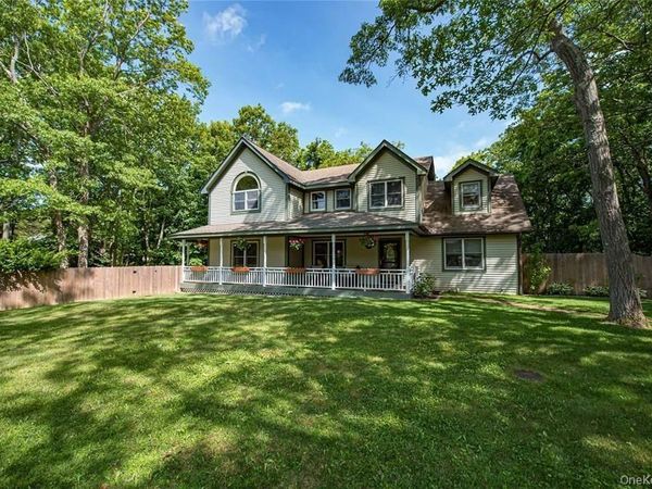 15 Hillcrest Avenue, Port Jefferson, NY 11777