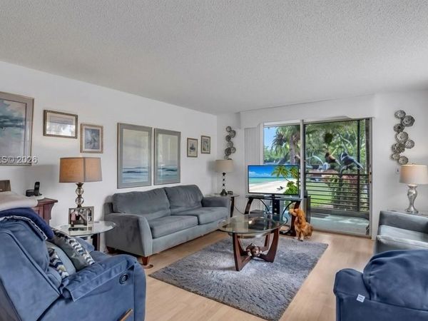 1300 Saint Charles Pl , Unit L11, Pembroke Pines, FL 33026