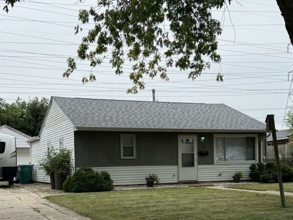 302 Notre Dame Avenue , Joliet, IL 60436