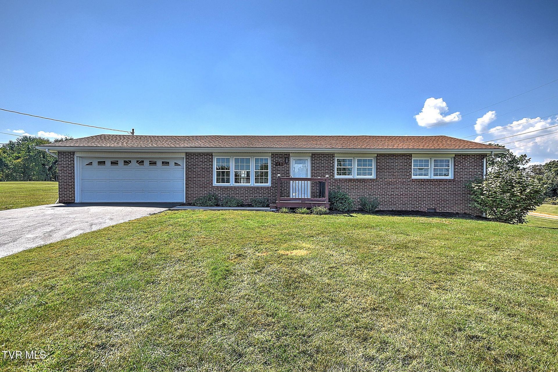 689 Liberty Church Road, Kingsport, TN 37663 Main Photo