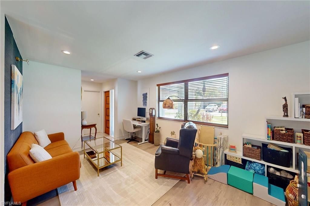 4517 Parrot Ave, Naples, FL 34104 Photo