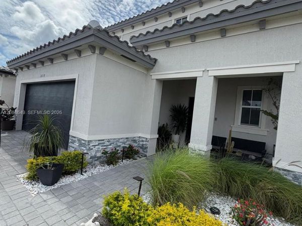 2618 SE 9th St , Homestead, FL 33035