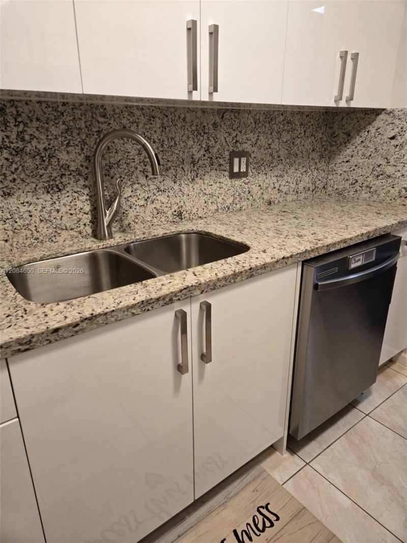 14321 N Kendall Dr, Unit 210F, Miami, FL 33186 Photo