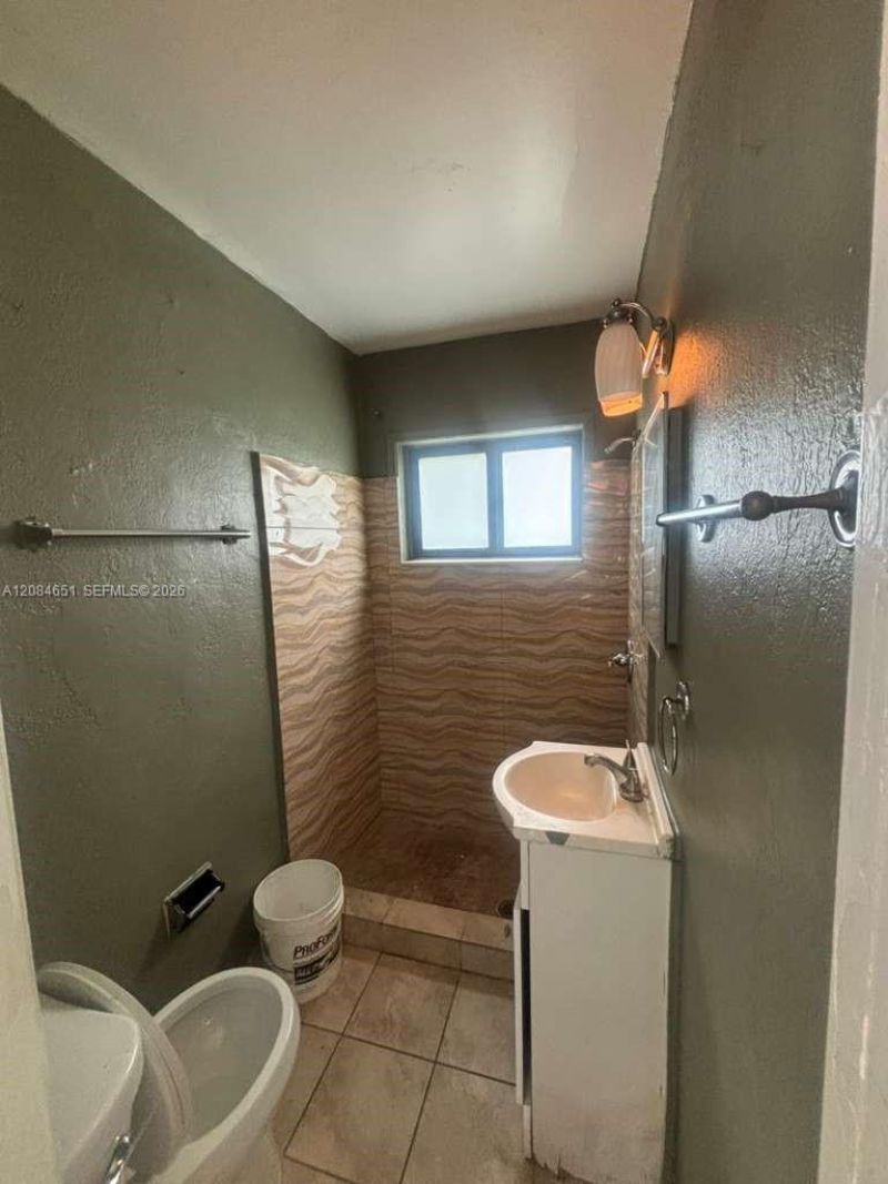 1167 NW 112th St , Unit A, Miami, FL 33168 Photo